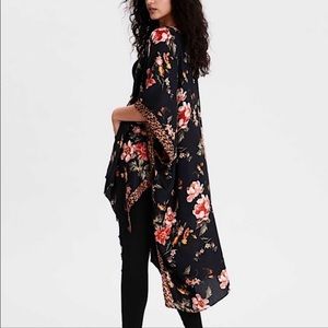 American Eagle Floral Kimono with Leopard Trim